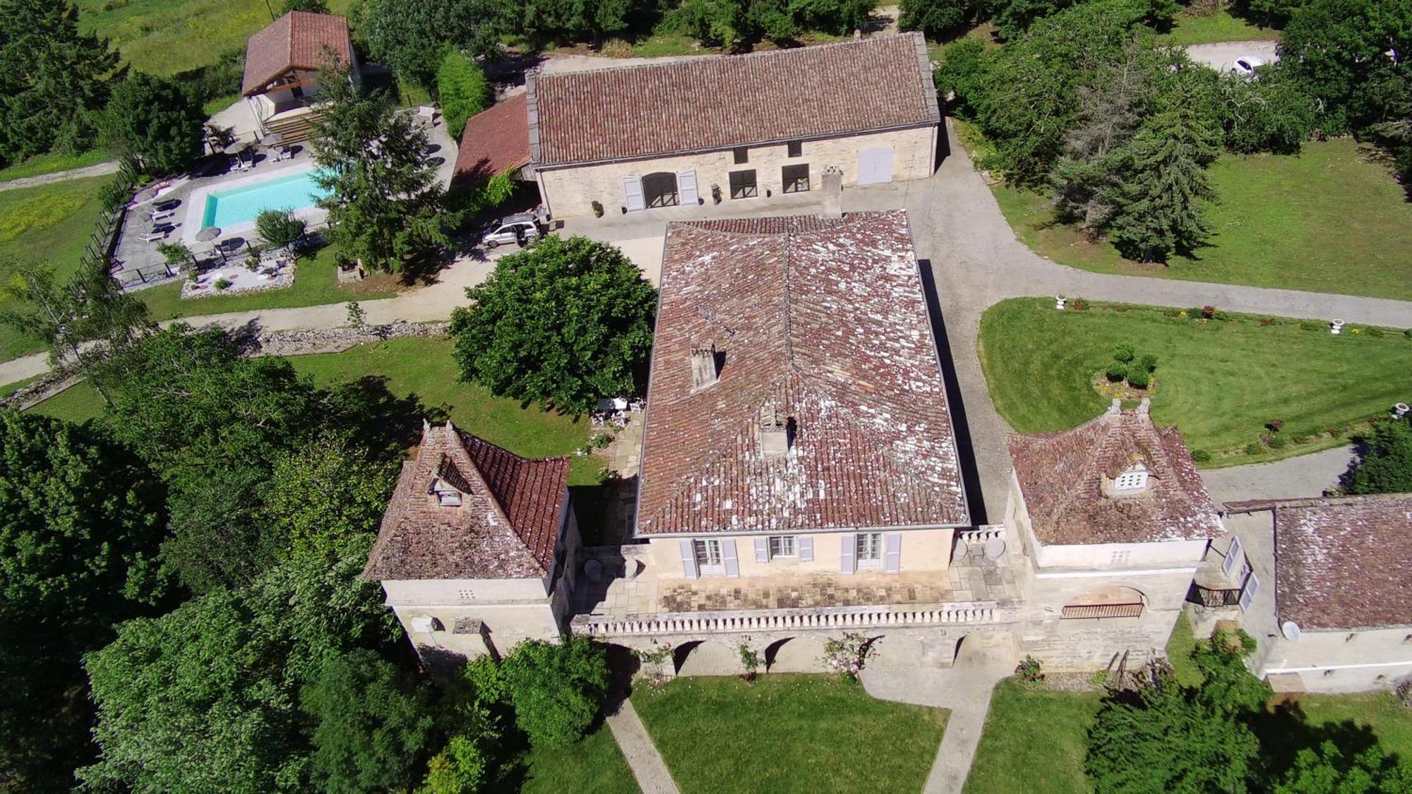 Bed and Breakfast Domaine De Monplaisir Caylus Экстерьер фото